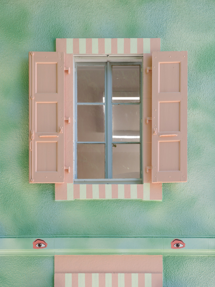 Hippolyte Hentgen, Friselis (détails), Façade Est, ©Villa du Parc -centre d’art contemporain, Annemasse, 2025, photographie Aurélien Mole