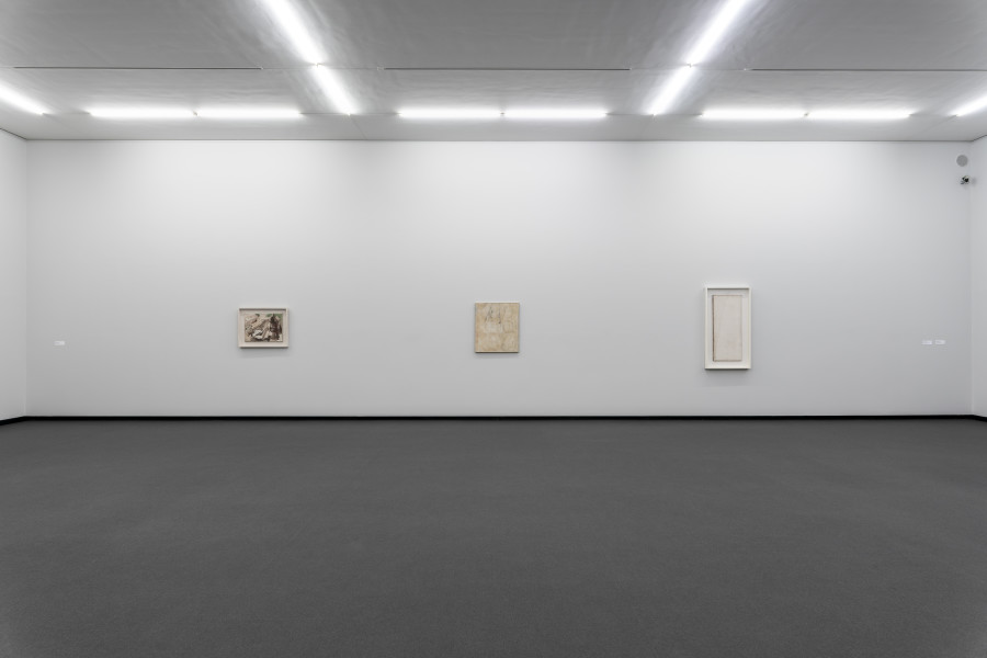 Exhibition view, Franz Erhard Walther, Work block from the Kienzle Art Foundation, Kunst Museum Winterthur, 2023-2024.
