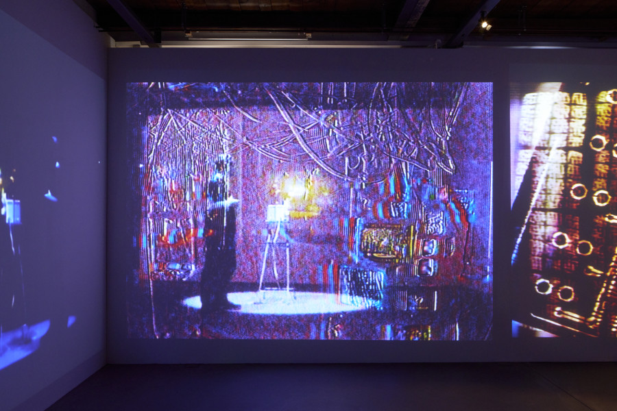 [ a n y m a ] Michael Egger, Synkie (projection), 2010/2024. Photo: Guillaume Python. Courtesy of the artist and Kunsthalle Friart Fribourg
