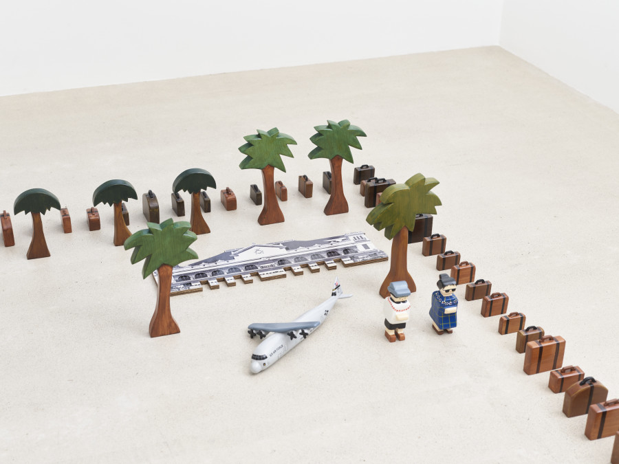 Installation view, Jasmin Werner, Apparat Kleptokrat, Damien & The Love Guru, Zürich, 2025. Courtesy of the artist and Damien & The Love Guru, Brussels/Zurich. Photography : Felix Jungo