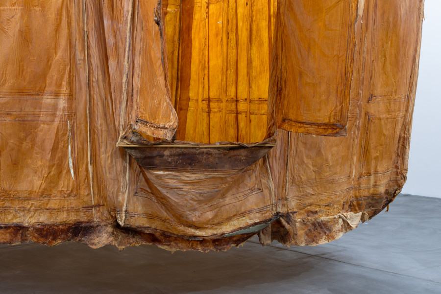 Heidi Bucher, Hautraum (Ricks Kinderzimmer, Lindgut Winterthur), 1987, Gossamer, fish glue, latex, bamboo, wire. Sammlung Migros Museum für Gegenwartskunst. Photo: Studio Stucky, copyright The Estate of Heidi Bucher