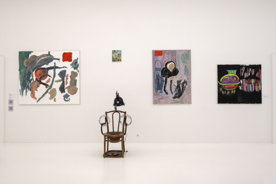 Ausstellungsansicht «Wirtschaft mit Armut. Kunst ist Klasse!» mit Werken von Katalin Branner. Foto: Zoe Tempest
