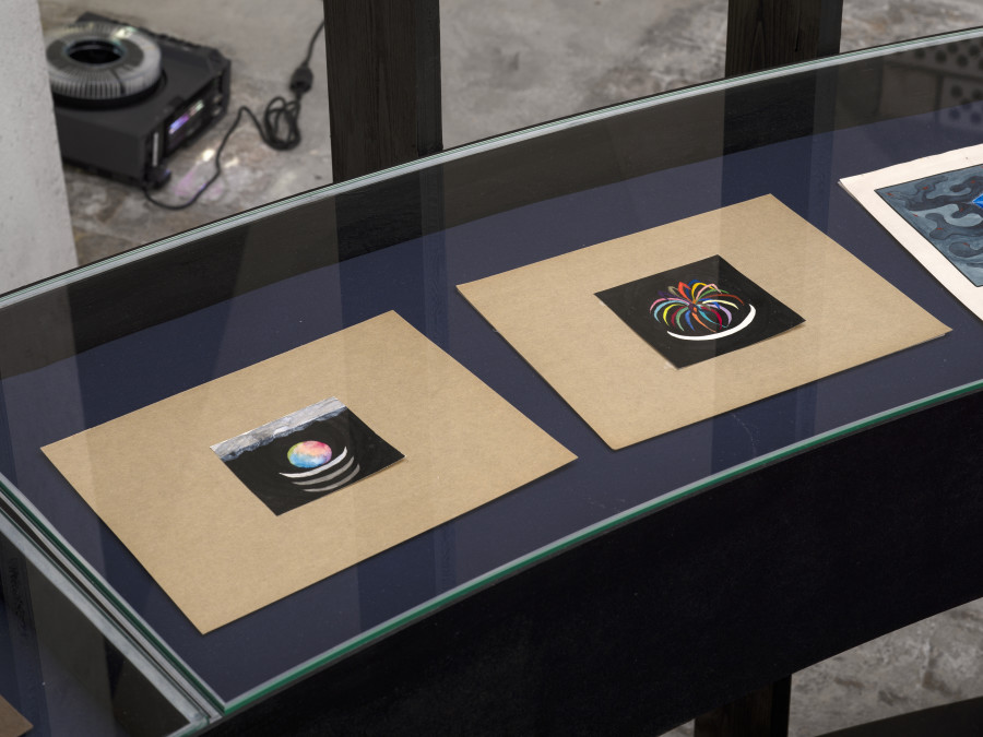 Exhibition view Emma Jung & Rebecca Ackroyd «Tage und Nächte», Cabaret Voltaire 2025; Emma Jung-Rauschenbach, Drawing of a rainbow-colored earth globe (Urgo Series), undated; Drawing of a colorful sphere (Urgo Series), 1918. Photo: Cedric Mussano. Courtesy: Familienarchiv Jung, © 2007 Stiftung der Werke von C.G. Jung, Zürich.