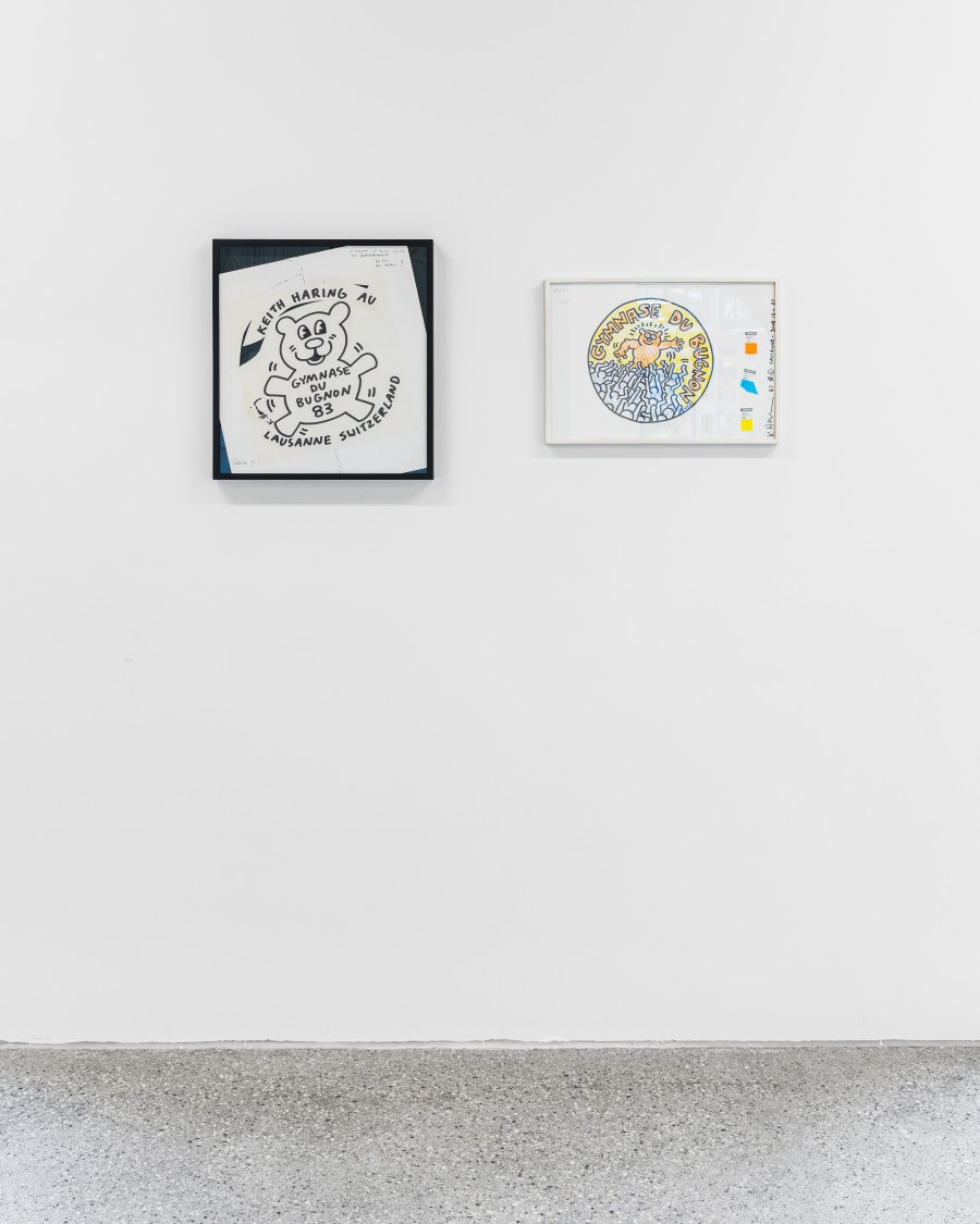 Exhibition view « La déferlante hip hop », Keith Haring, (l. to r.) Gymnase du Bugnon (t- shirt),1983, 53x49 cm, felt pen and pencil on wove paper ; Gymnase du Bugnon (pins), 1987, 36x51cm, felt pen and pencil on wove paper, CALM - Centre d'Art La Meute, Lausanne, Switzerland, 2025 / Photo: Théo Dufloo / coll. Gymnase du Bugnon and private coll.