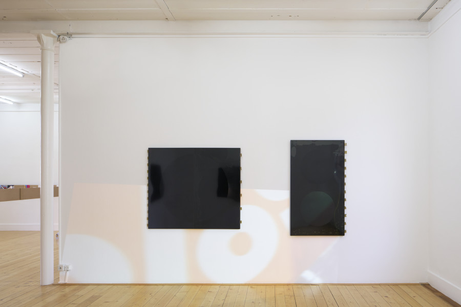 Installation view, Milena Langer, Art & Alienation, Kunsthalle Friart Fribourg, 2025. Photo: Guillaume Python. Courtesy of the artist and Kunsthalle Friart Fribourg