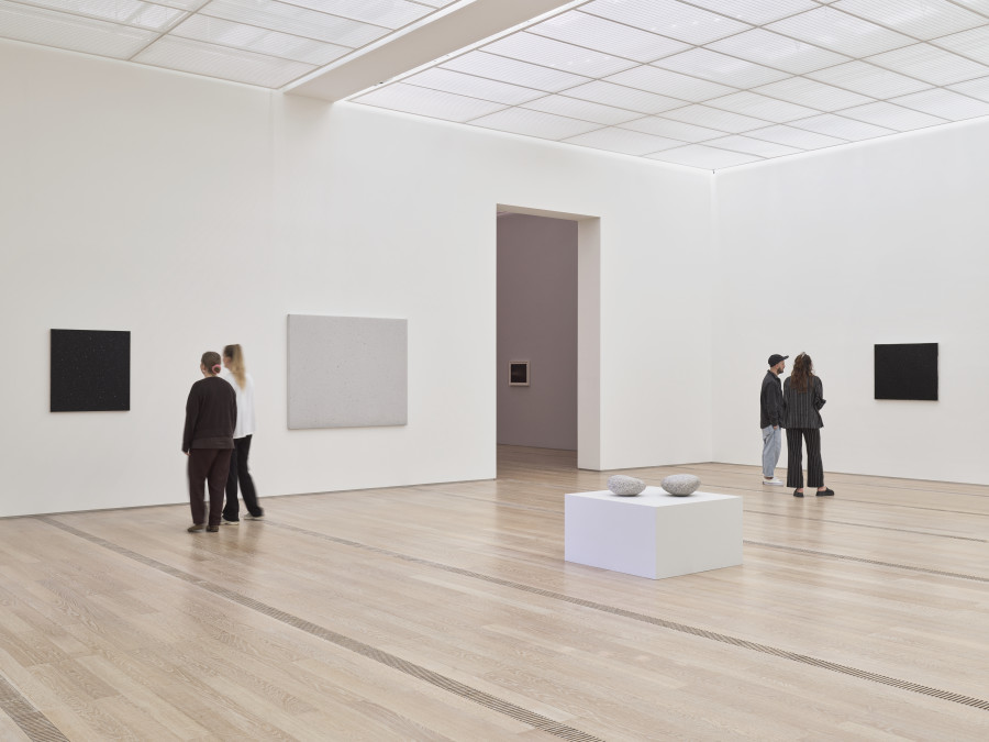 Vue d’installation « Vija Celmins », Fondation Beyeler, Riehen/Basel, 2025. © Vija Celmins, Courtesy Matthew Marks Gallery. Photo : Mark Niedermann