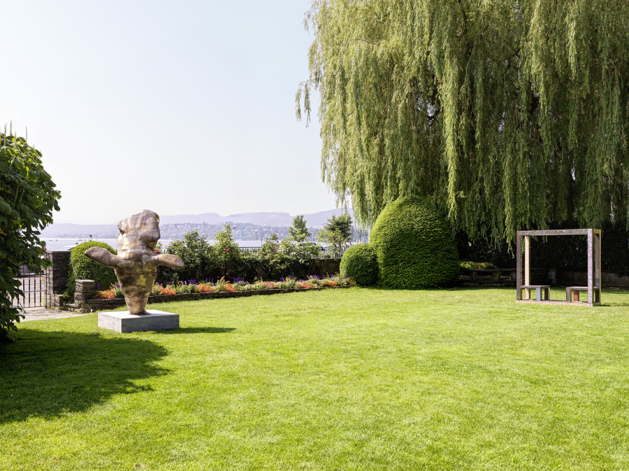 Installation view, Art in the Park XXIII, Baur au Lac, Zurich, 2025. Courtesy of the artists and Galerie Eva Presenhuber, Zurich / Vienna. Photo: Stefan Altenburger Photography, Zürich