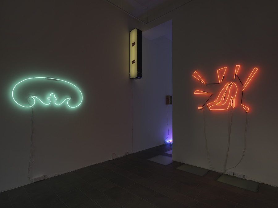 Exhibition view, LICHT, Galerie Lang + Pult, Zürich, 2022. Photo: Julien Gremaud