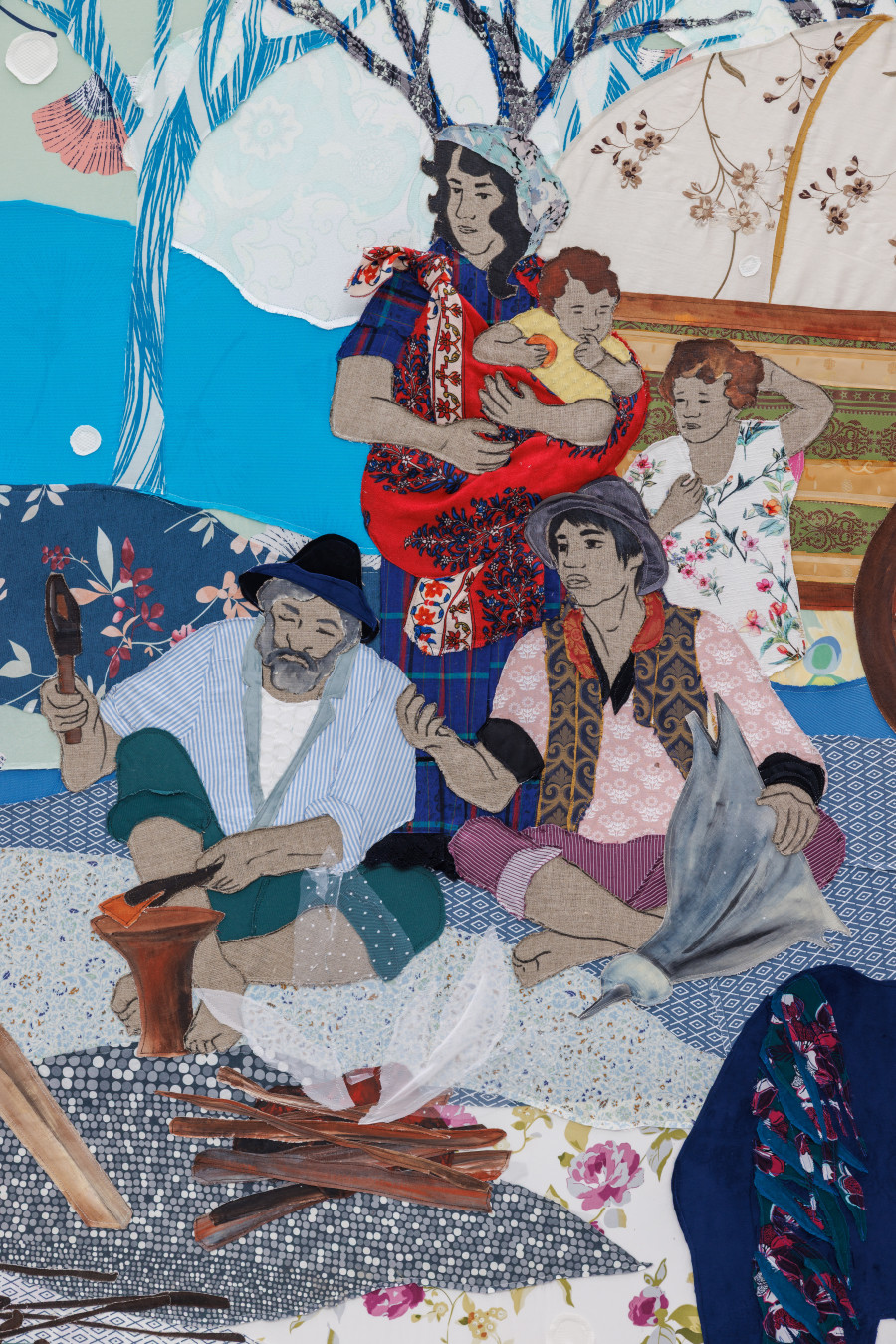 Małgorzata Mirga-Tas, Tełe Ćerhenia Jekh Jag, Detail view second floor Kunsthaus Bregenz, 2025, Siukar trasta widzian dale Kovaciskri jag (Beautfiul metal things come out of the blacksmith’s fire), 2025. Photo: Markus Tretter. © Małgorzata Mirga-Tas, Kunsthaus Bregenz. Courtesy of the artist, Foksal Gallery Foundation, Warsaw, Frith Street Gallery, London, Karma International, Zurich