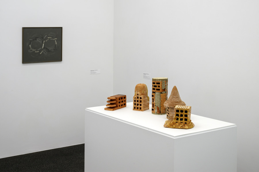 Installation view, Collection in Focus. Hugo Suter, Aargauer Kunsthaus, 3.9. – 12.11.2023. Courtesy Aargauer Kunsthaus, Aarau, © Nachlass Hugo. Photo: René Rötheli, Baden