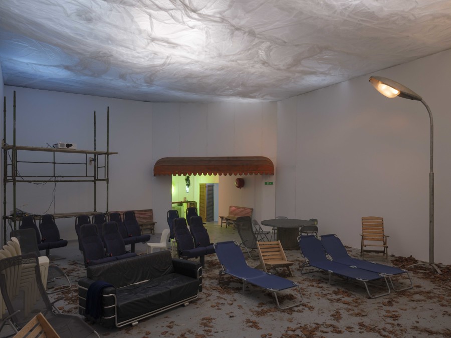 The Blind Pigeon, set-up designed by Idée Appliquée. Photography: Sebastian Verdon / all images copyright and courtesy of the artists and CAN Centre d’art Neuchâtel