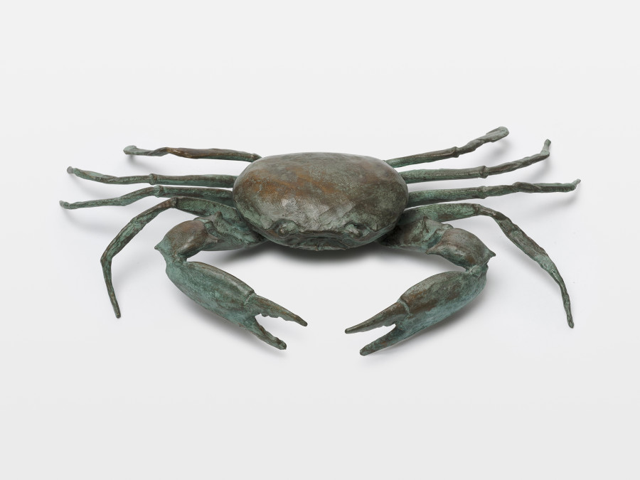 Mai-Thu Perret, Carcinoplax Suruguensis, 2024, Bronze, Ed. of 5 (+ 1 AP), 6 x 30 x 18 cm. Photo: Mareike Tocha