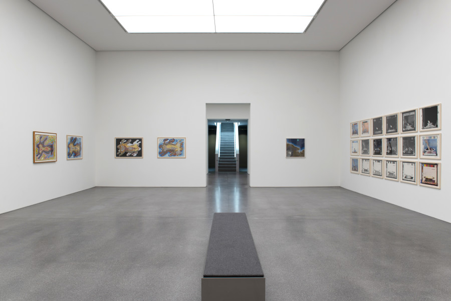 Links: Ein gerissener Hase, 1990 (4 Siebdrucke), Mitte: Reliefkarte, 1970, Rechts: Surtsey, 1974 (18 Lichtdrucke). Alle Bilder: Dieter Roth Foundation, Hamburg, © Dieter Roth Estate, Courtesy Hauser & Wirth