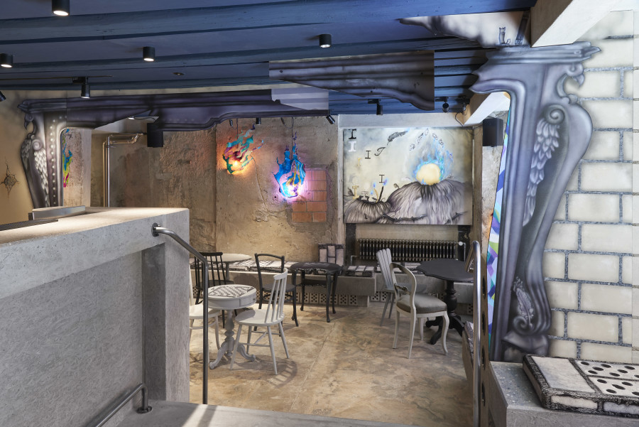 Exhibition view «Phoenix Philosophy Café» by Ilaria Vinci, photo: Cabaret Voltaire, Philipp Hänger. Courtesy: the artist