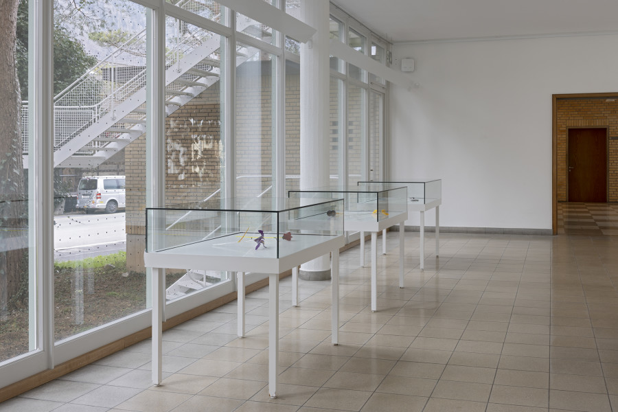 Linda Bilda, Die goldene Welt, installation view, Kunsthaus Glarus, 2025. Photo: Gina Folly