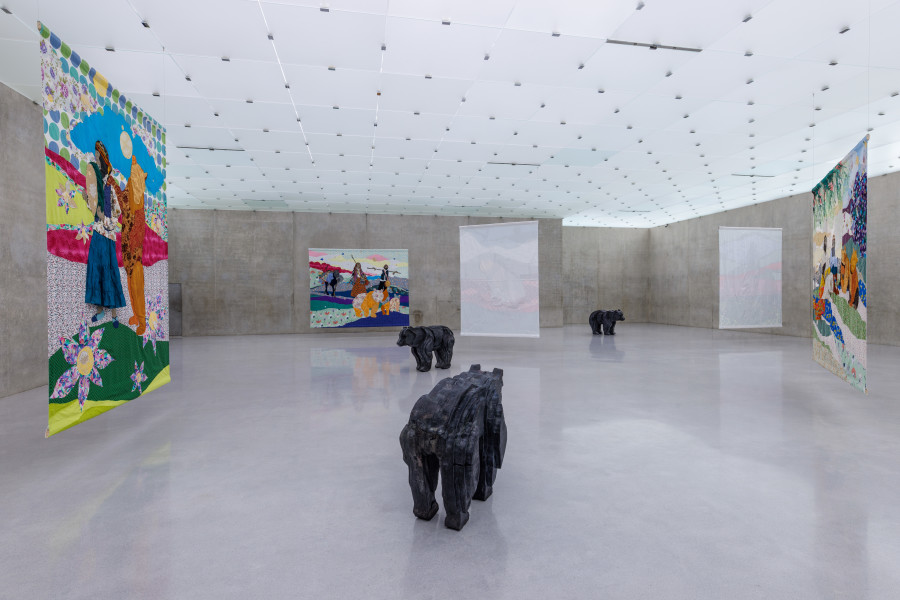 Małgorzata Mirga-Tas, Tełe Ćerhenia Jekh Jag, Exhibition view third floor Kunsthaus Bregenz, 2025. Photo: Markus Tretter. © Małgorzata Mirga-Tas, Kunsthaus Bregenz. Courtesy of the artist, Foksal Gallery Foundation, Warsaw, Frith Street Gallery, London, Karma International, Zurich