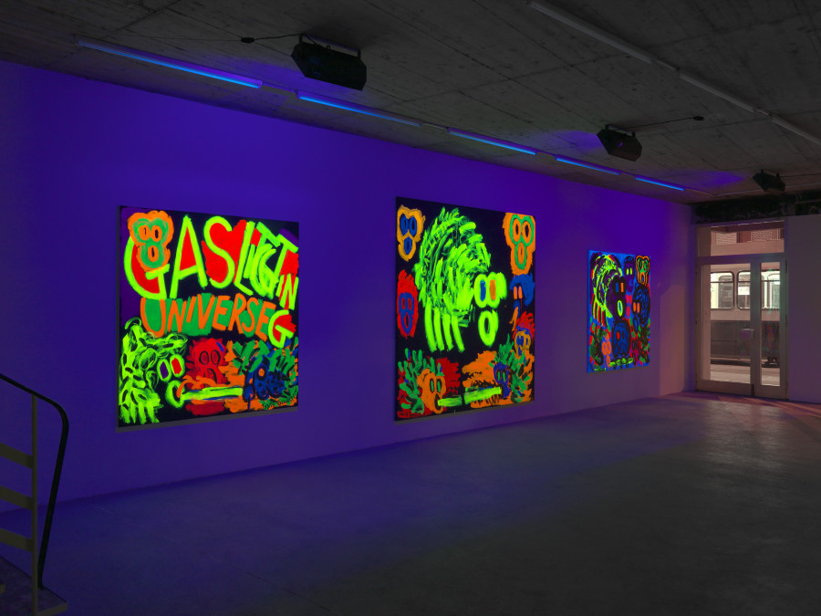 Judith Bernstein, GASLIGTING UNIVERSE, Installation view, Karma International, Zurich 2022. Photo credit: © Annik Wetter. Courtesy of the artist and Karma International Zurich © Judith Bernstein
