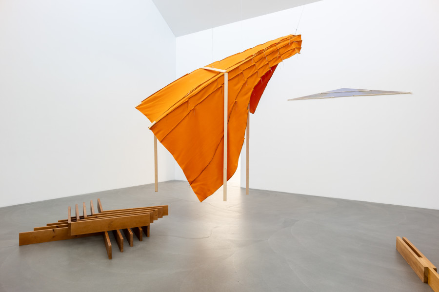 Ausstellungsansicht, Daiga Grantina. Notes on Kim Lim, Kunstmuseum Appenzell, CH, 20.10.2024 - 4.5.2025, Foto: Toan Vu-Huu, © 2024, ProLitteris, Zurich