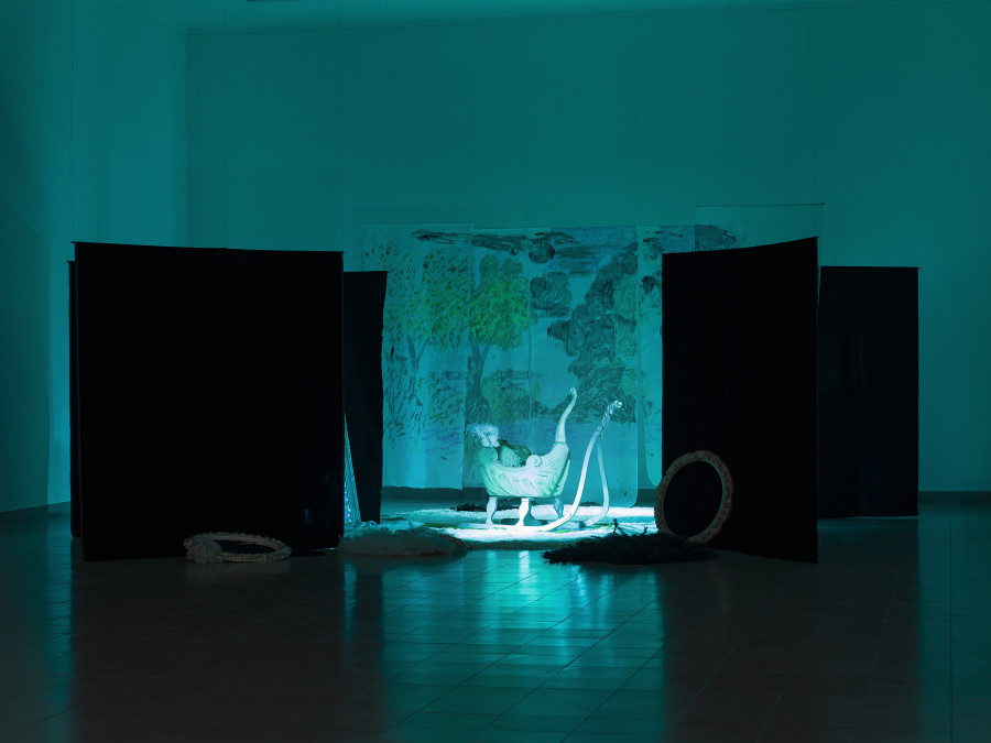 Karen Kilimnik Swan Lake, 1992 Mixed Media / Mixed media Sammlung Ringer, Schweiz / Collection Ringier, Switzerland Swan Lake Ausstellungsansicht / installation view Kunsthaus Glarus, 2023 Alle Fotos / all images: Cedric Mussano