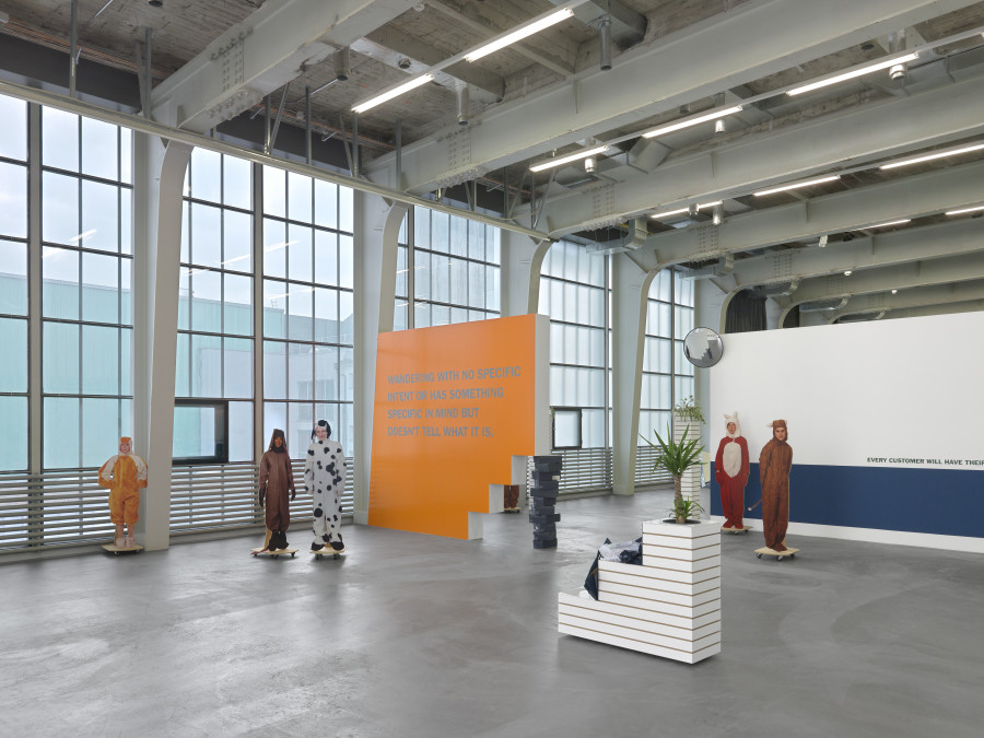 Installation view, ART CLUB2000, Selected Works 1992-1999, Kunsthalle Zürich, 2021, photo: Annik Wetter