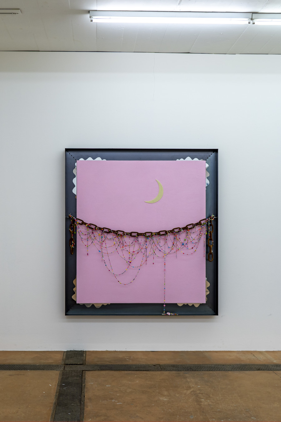 Exhibition view of dreamstime by Sarah Benslimane at Centre d’Art Contemporain Genève (15.10.2022‒08.01.2023). © Centre d’Art Contemporain Genève. Photo : Julien Girard