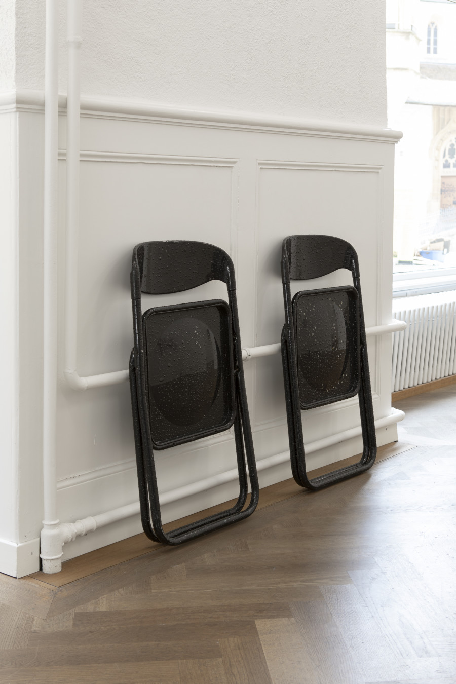 Installation view, A SEQUEL SEEPING NEARBY, Leolie Greet, KRONE COURONNE, 2025. Photo credit: Michal Schorro