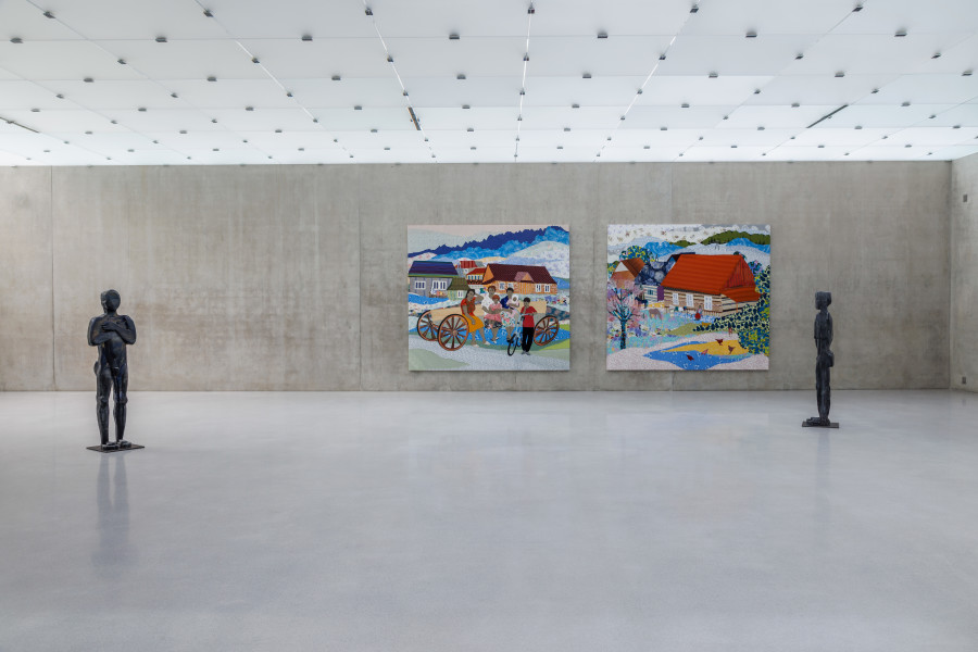 Małgorzata Mirga-Tas, Tełe Ćerhenia Jekh Jag, Exhibition view first floor Kunsthaus Bregenz, 2025. Photo: Markus Tretter. © Małgorzata Mirga-Tas, Kunsthaus Bregenz. Courtesy of the artist, Foksal Gallery Foundation, Warsaw, Frith Street Gallery, London, Karma International, Zurich