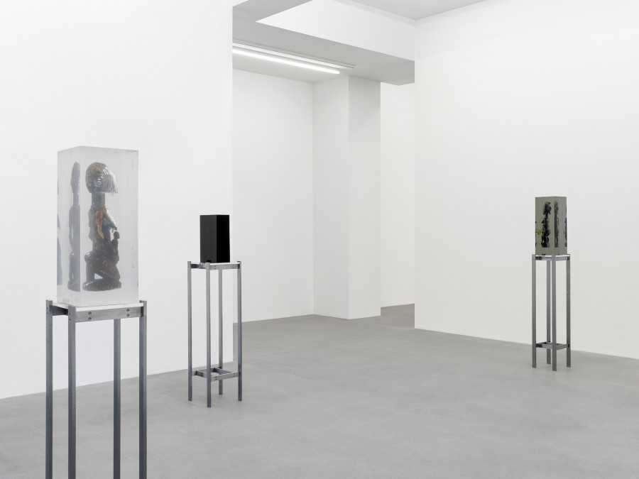 Installation view, Matthew Angelo Harrison, American Ghost, Galerie Eva Presenhuber, Waldmannstrasse, Zurich, 2024. © Matthew Angelo Harrison. Courtesy the artist and Galerie Eva Presenhuber, Zurich / Vienna. Photo: Stefan Altenburger Photography, Zürich