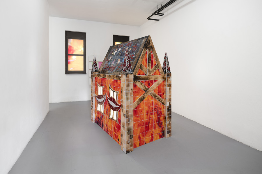 Tristebacio Club, Paranoia, 2024. Wood, glazed, ceramics, 120 x 175 x 210 cm. Photography by Riccardo Giancola. Images courtesy of artists and La Rada, Photography by Riccardo Giancola (@riccardo_giancola) and Emanuele Finardi (@e.m.hey)