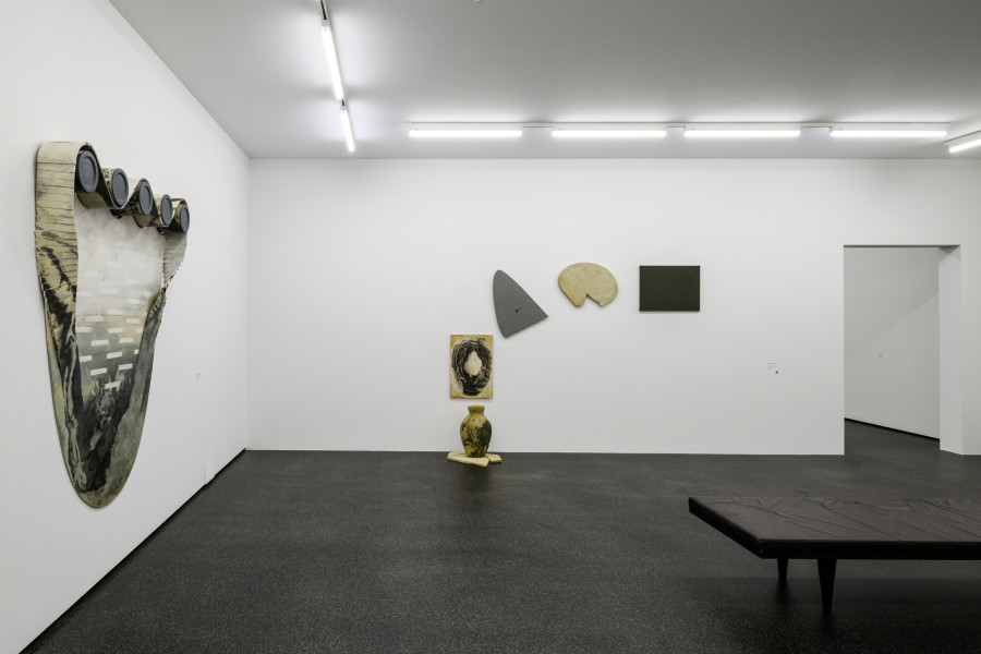 Installation view, Collection in Focus. Hugo Suter, Aargauer Kunsthaus, 3.9. – 12.11.2023. Courtesy Aargauer Kunsthaus, Aarau, © Nachlass Hugo. Photo: René Rötheli, Baden