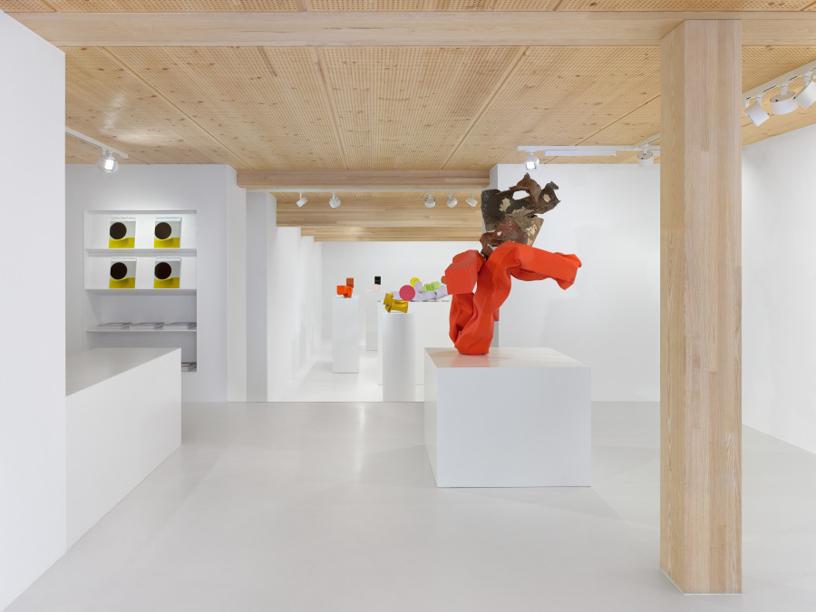 Carol Bove, The Machine Age, 2024, installation view. © Carol Bove. Photo: Annik Wetter Courtesy Gagosian