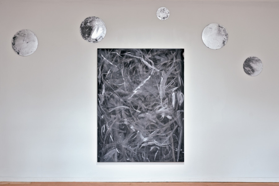 Exhibition view, Peppi Bottrop, MoonGoons, Galerie Knoell, 2023. © Courtesy of the artist and Meyer Riegger Berlin / Karlsruhe / Basel. Photo: Nicolás Sarmiento