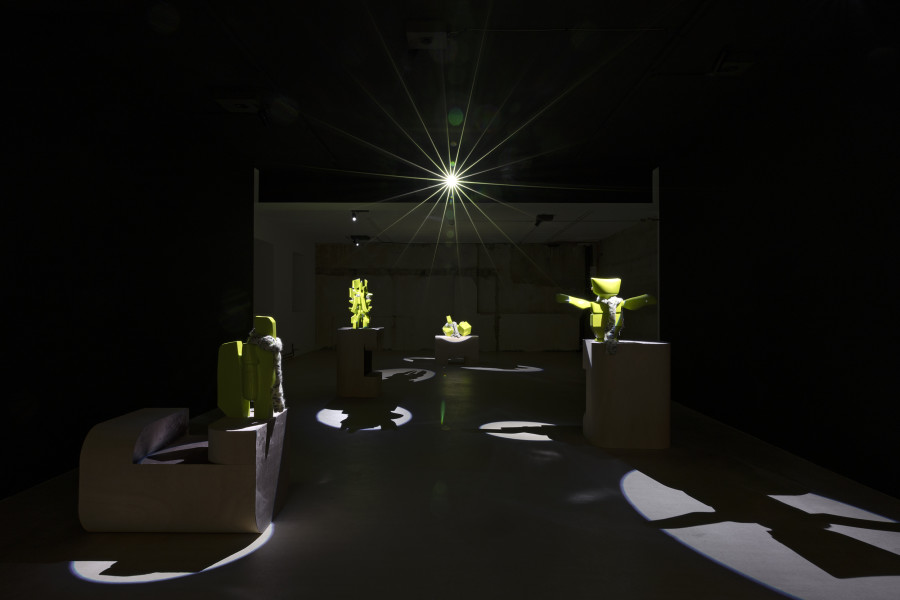 Fritz & Virginie Sistek, Priscilla Predator: geboren, leben, sterben, 2025, an automated theater play, 32 minutes, For, Basel. Photography: Gina Folly. Copyright and courtesy of the artists and For, Basel