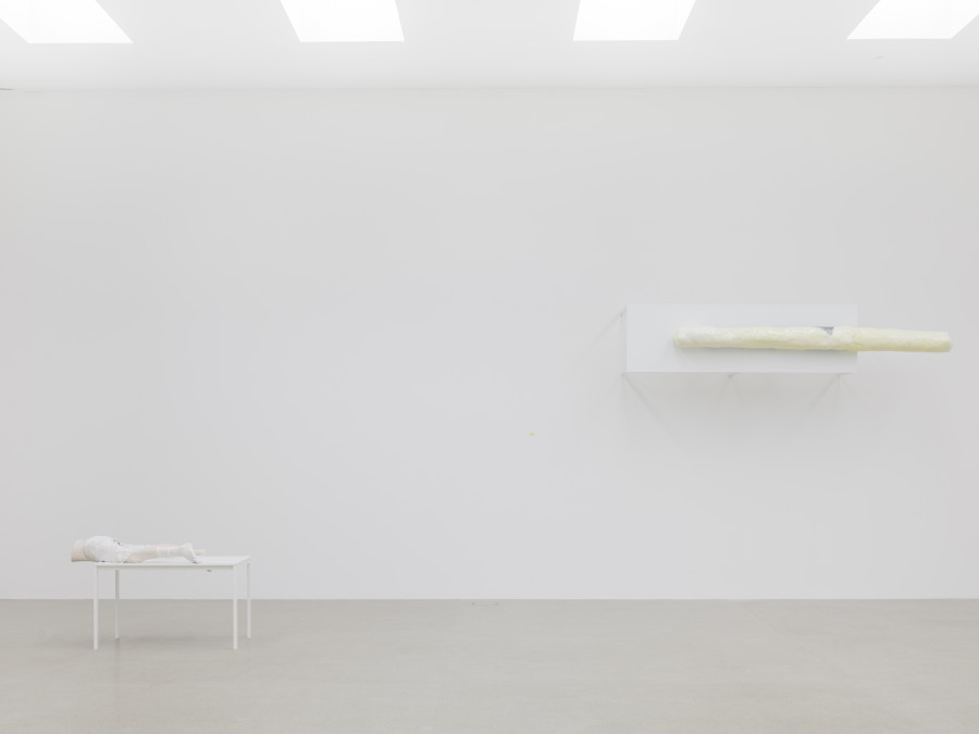 Jean-Charles de Quillacq, «Daddy is Home», exhibition view KBCB, 2025; photo: Sebastian Verdon