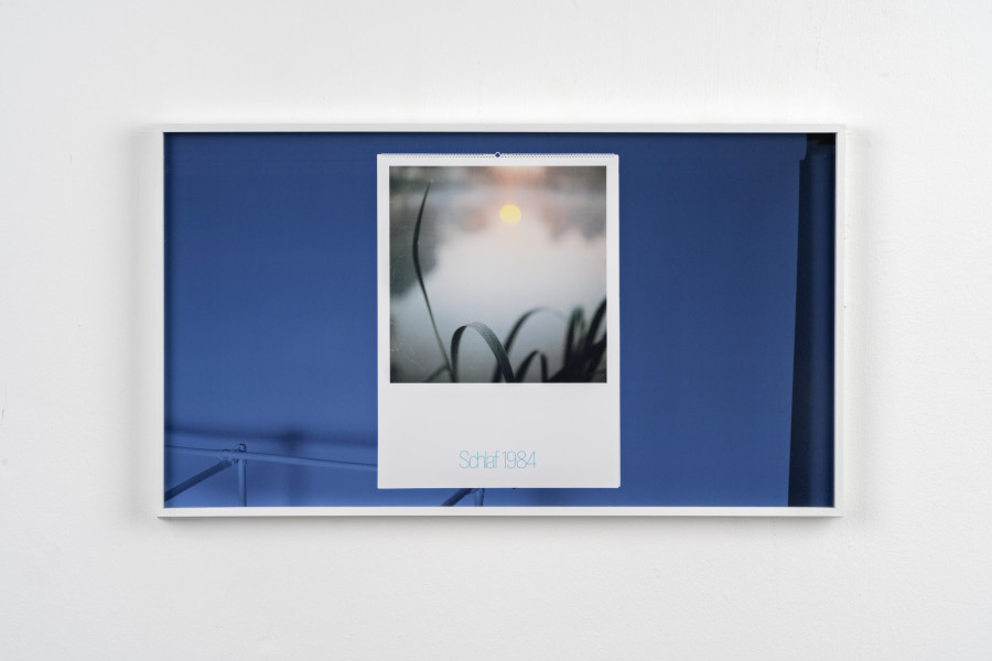 Stefan Burger, Natural sleep 1, 2022/2025, Digital c-Print on aluminum, laquered aluminum frame, museum glass, 50 x 28 cm