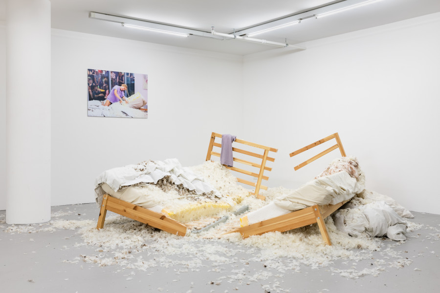 Exhibition view, Love, Gruppenausstellung in der Kunsthalle Luzern, Kunsthalle Luzern, 2025. Photo credit: Kilian Bannwart