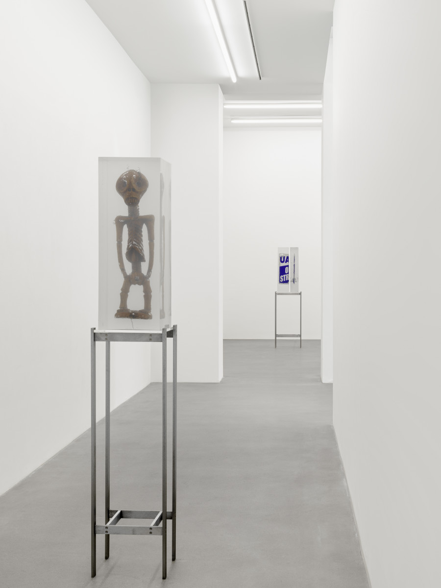 Installation view, Matthew Angelo Harrison, American Ghost, Galerie Eva Presenhuber, Waldmannstrasse, Zurich, 2024. © Matthew Angelo Harrison. Courtesy the artist and Galerie Eva Presenhuber, Zurich / Vienna. Photo: Stefan Altenburger Photography, Zürich