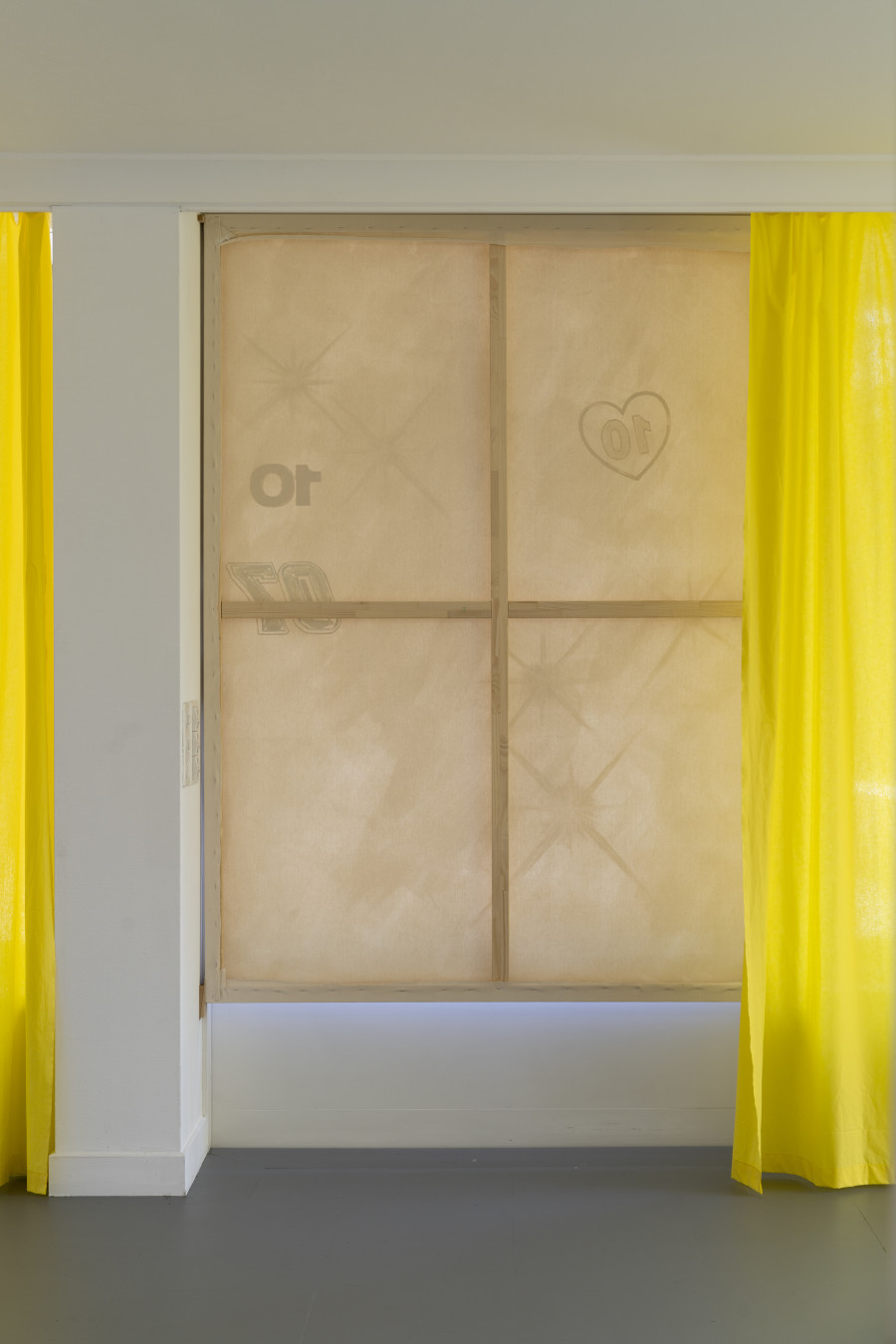 Exhibition view, Elise Corpataux, A Lifetime Waiting for Summer to Happen, suns.works, 2024. ©2024 suns.works and the artist. Photography: Claude Barrault, Remy Ugarte Vallejos et al.