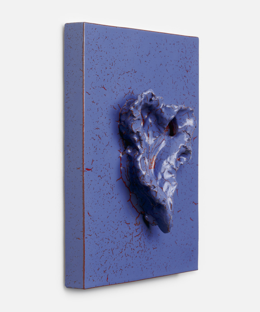 Mai-Thu Perret, Each time you bring it up it is new, 2024, Glazed ceramic, 54 x 25 x 24 cm. Photo: Mareike Tocha