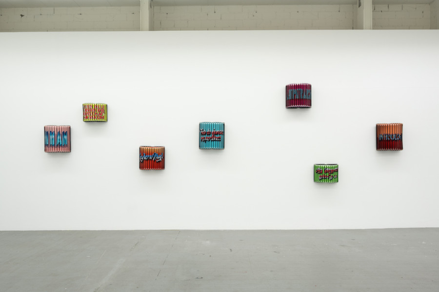 Pavel Aguilar, The Accordion Project, 2022, Karton und Holz, Video (4‘19“), je 35 x 20 cm. Installation view Kunsthaus Baselland. Photo: Finn Curry