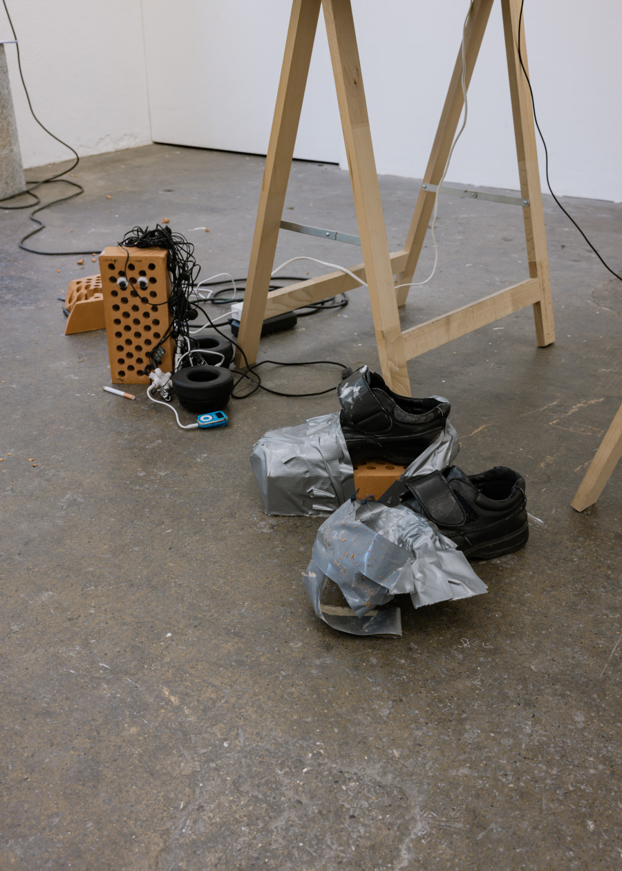 Exhibition view, Nelson Schaub, Platon est mort,  2025 / Photo : Julie Folly / Courtesy : the artist and WallStreet