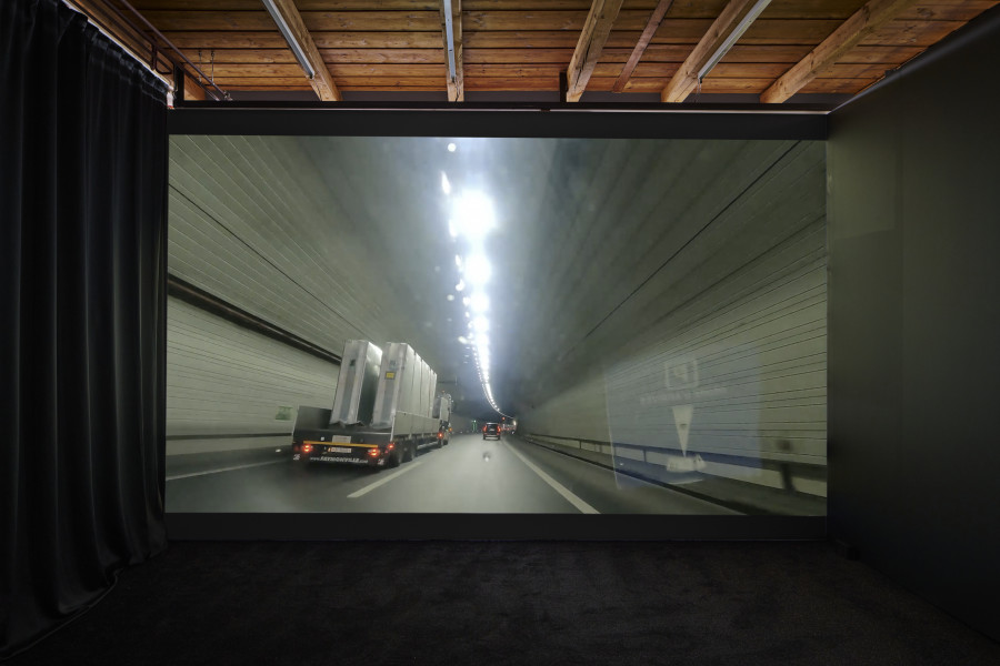 Delphine Mouly, Extended Play (Tunnel Tunnel Edit), 2023. Photo: Guillaume Python. Courtesy of the artist and Kunsthalle Friart Fribourg
