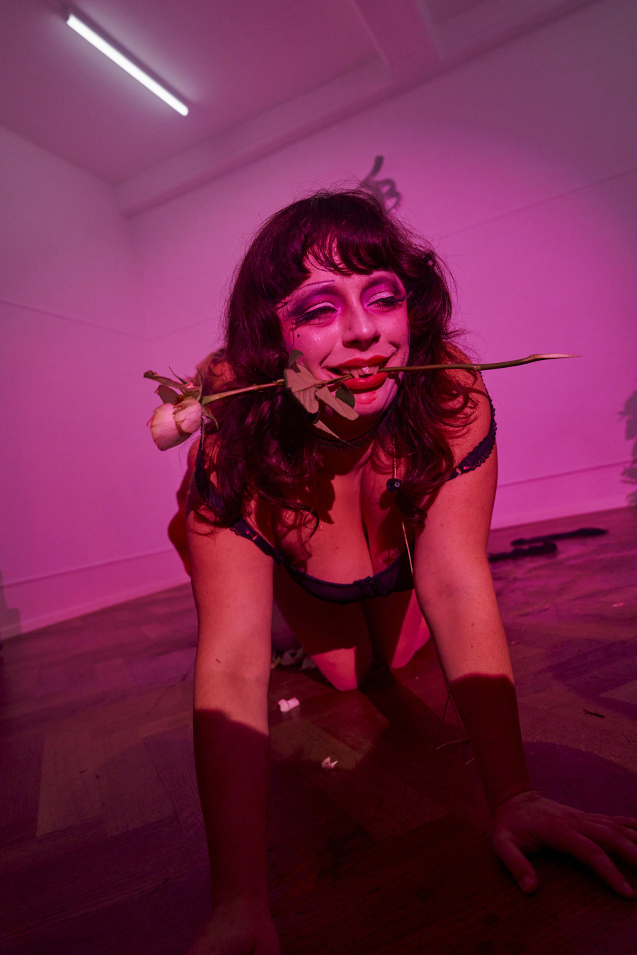 Rebecca Solari, POGO NEL BRODO, Performance ft. Marlène Charpentié and Rozy Tergemina Sapelkine, KRONE COURONNE, 2025. Credit photo: © Séraphine Sallin-Mason