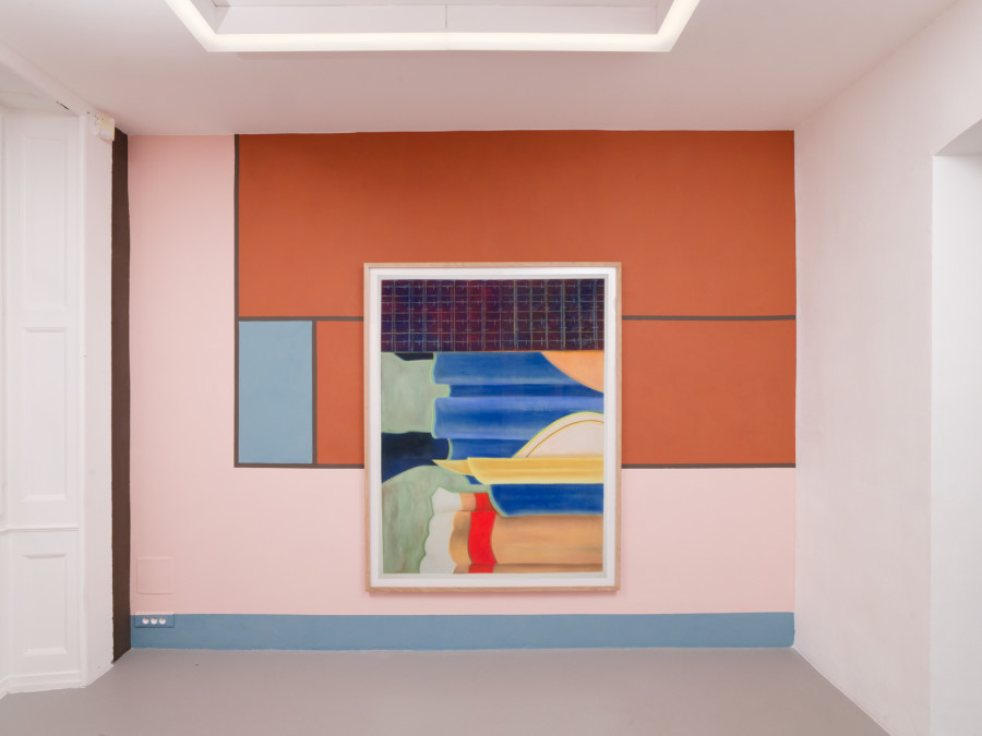Hippolyte Hentgen, Veluto (peinture murale), Patterns (pastels) et Tribu (sculpture), vue de l’exposition « Chambre à deux lits » à la Villa du Parc - centre d’art contemporain - Aurélien Mole, 2025
