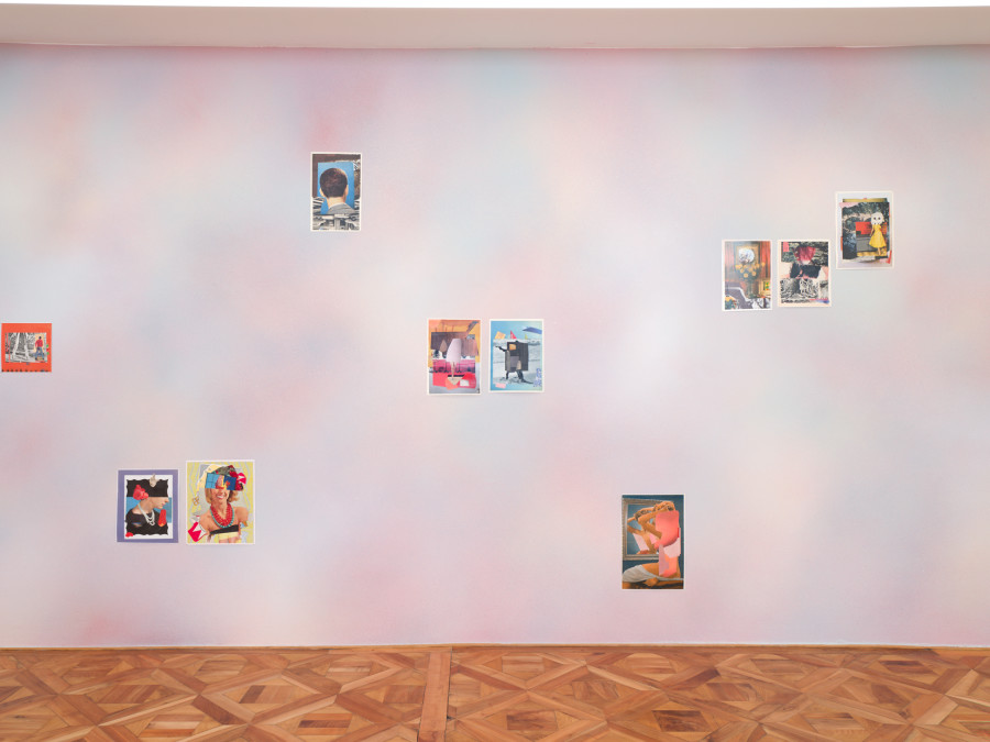 Hippolyte Hentgen, Nuée, 2025, installation de collages sur peinture murale acrylique, vue de l’exposition « Chambre à deux lits » à la Villa du Parc - centre d’art contemporain - Aurélien Mole, 2025