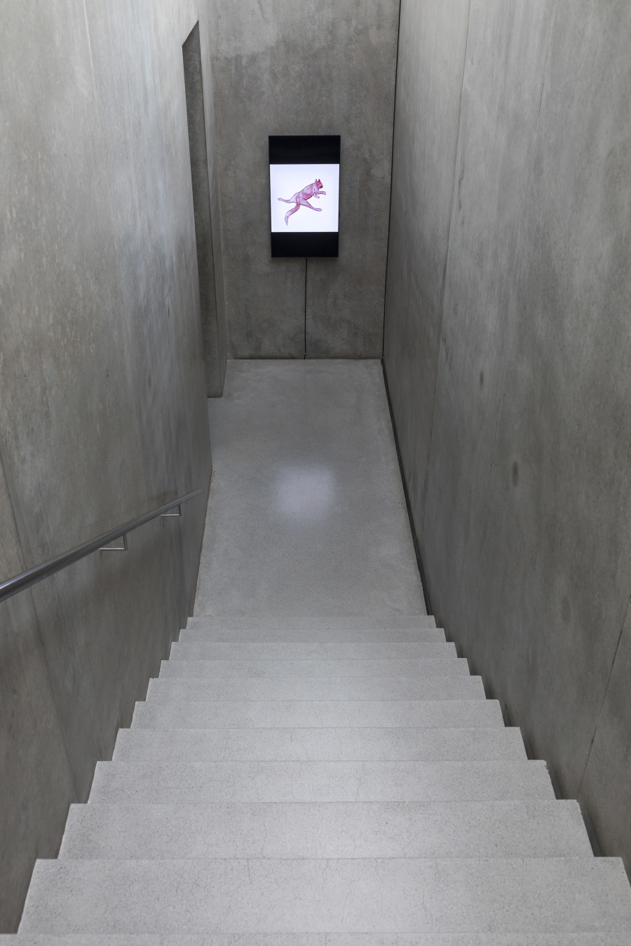 Unprecedented Times Installation view staircase second floor, Kunsthaus Bregenz, 2020 Marianna Simnett Dance, Stanley, Dance, 2020 Courtesy of the artist Photo: Markus Tretter (c) Kunsthaus Bregenz