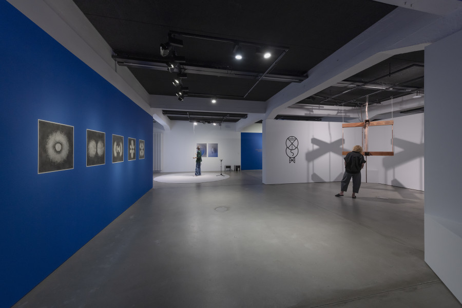 Exhibition View, «Quantum Visions», 2025, HEK, photo: Franz Wamhof