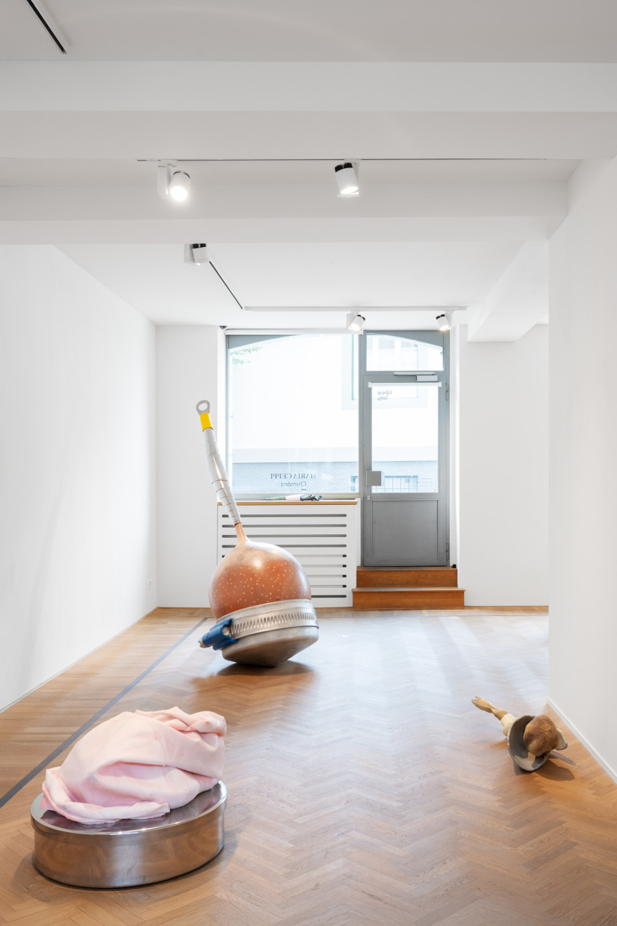 Installation view of Maria Ceppi, 'Chimära', 2025, Galerie Fabian Lang, Zürich. Courtesy of the artist and Galerie Fabian Lang. Copyright: © Fabian Lang