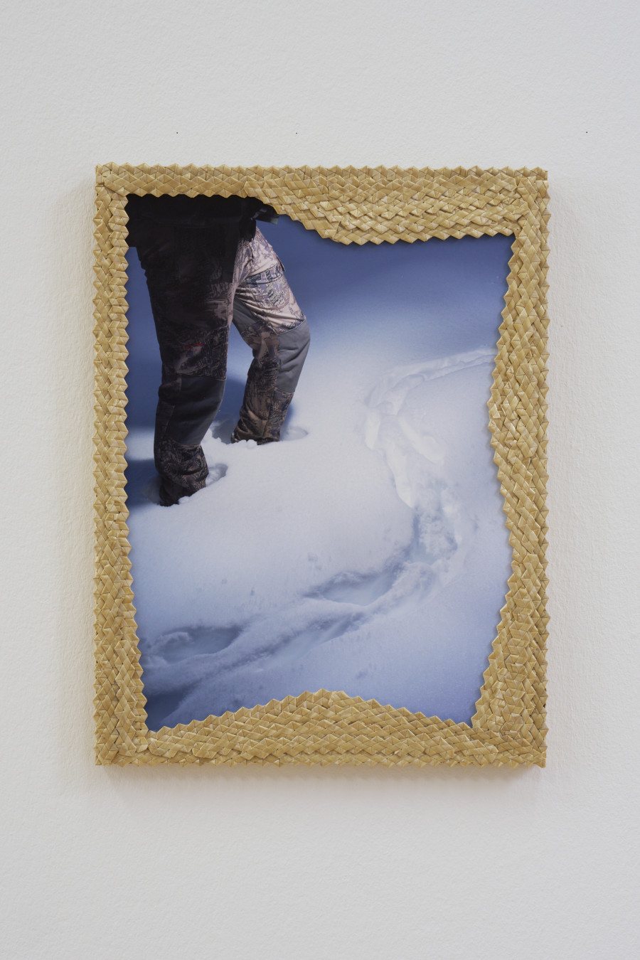 Laurence Kubski, Empreintes de blaireau vers la Joux d’Allière, 2023. Photo: Guillaume Python. Courtesy of the artist and Kunsthalle Friart Fribourg