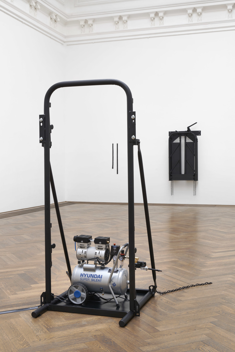 Tiona Nekkia McClodden,THE POETICS OF BEAUTY WILL INEVITABLY RESORT TO THE MOST BASE PLEADINGS AND OTHER WILES IN ORDER TO SECURE ITS RELEASE, Kunsthalle Basel, 2023, exhibition view, front: HEAD LOSS and APNEA, both 2023, photo: Philipp Hänger / Kunsthalle Basel